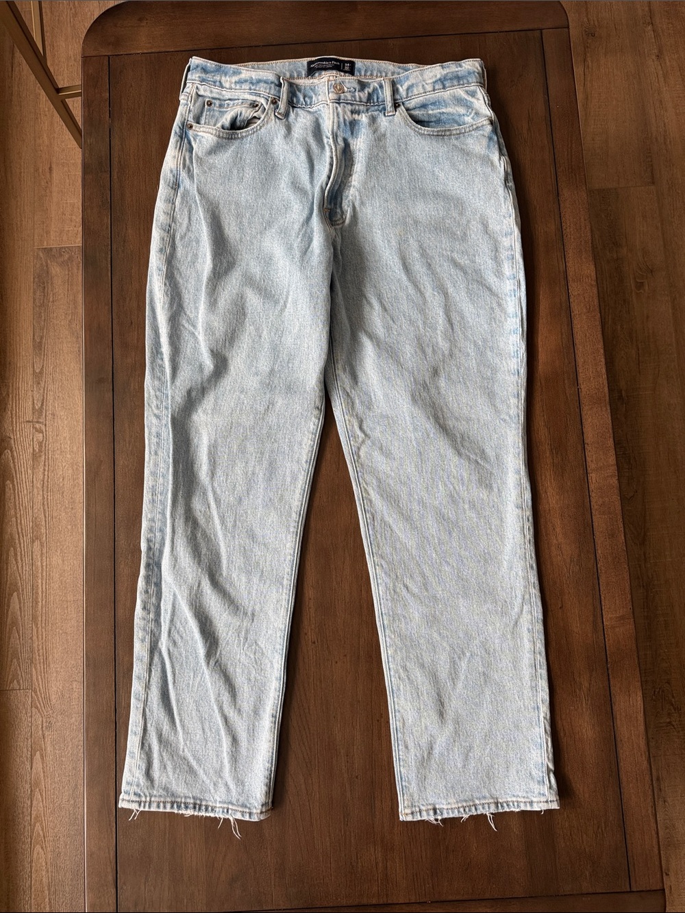 Abercrombie & Fitch Men’s Athletic Loose Jean (34 W / 32 L)